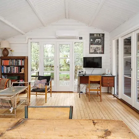 度假居 5 Person In Vejby-by Traum *