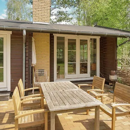 度假居 5 Person In Vejby-by Traum