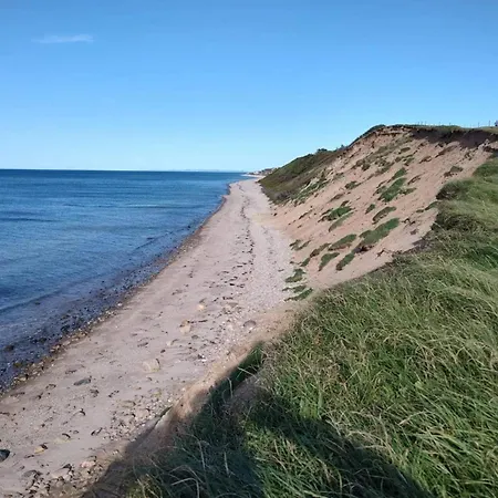 5 Person In Vejby-by Traum